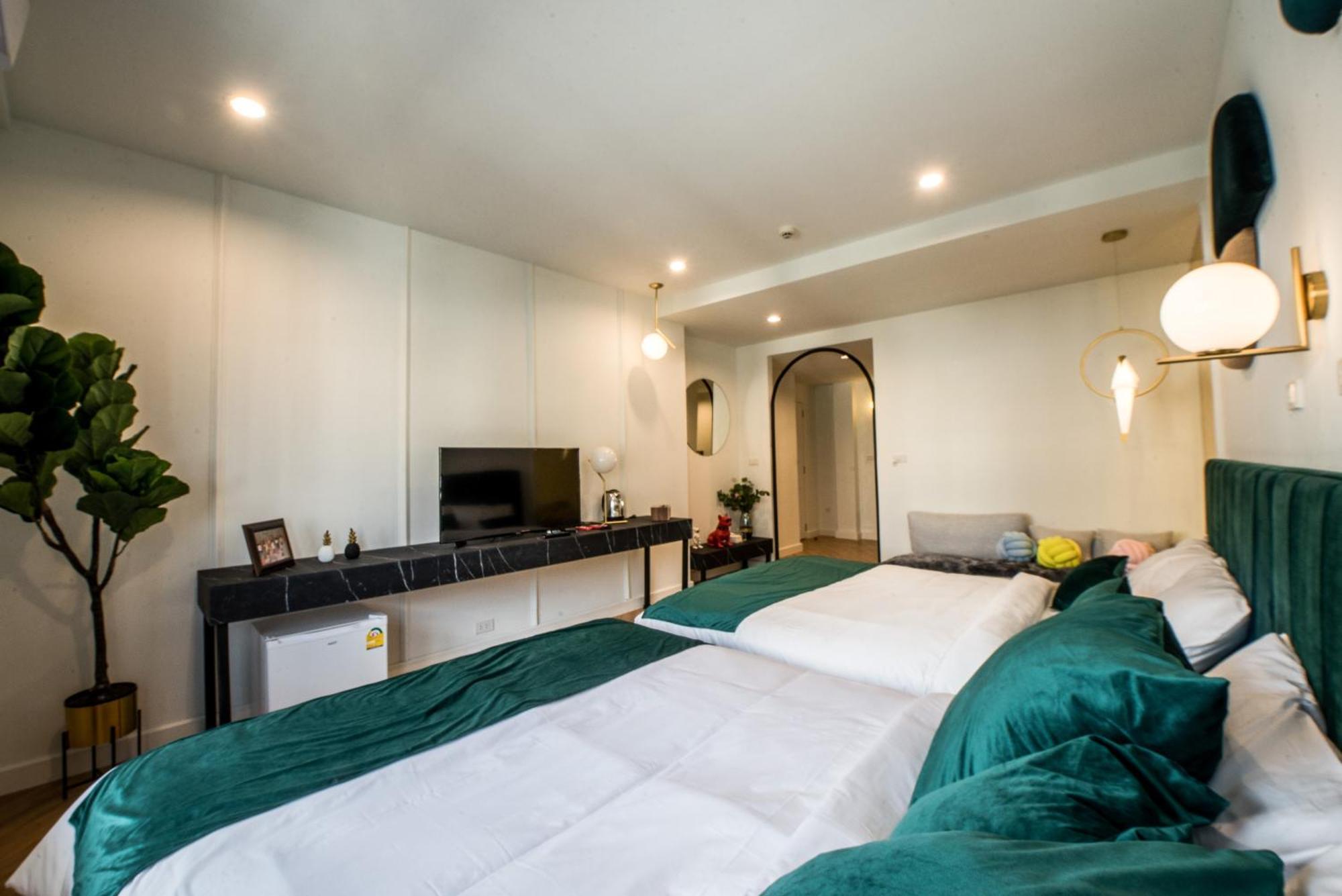 Theme Boutique Hotel Bangkok Makkasan Room photo
