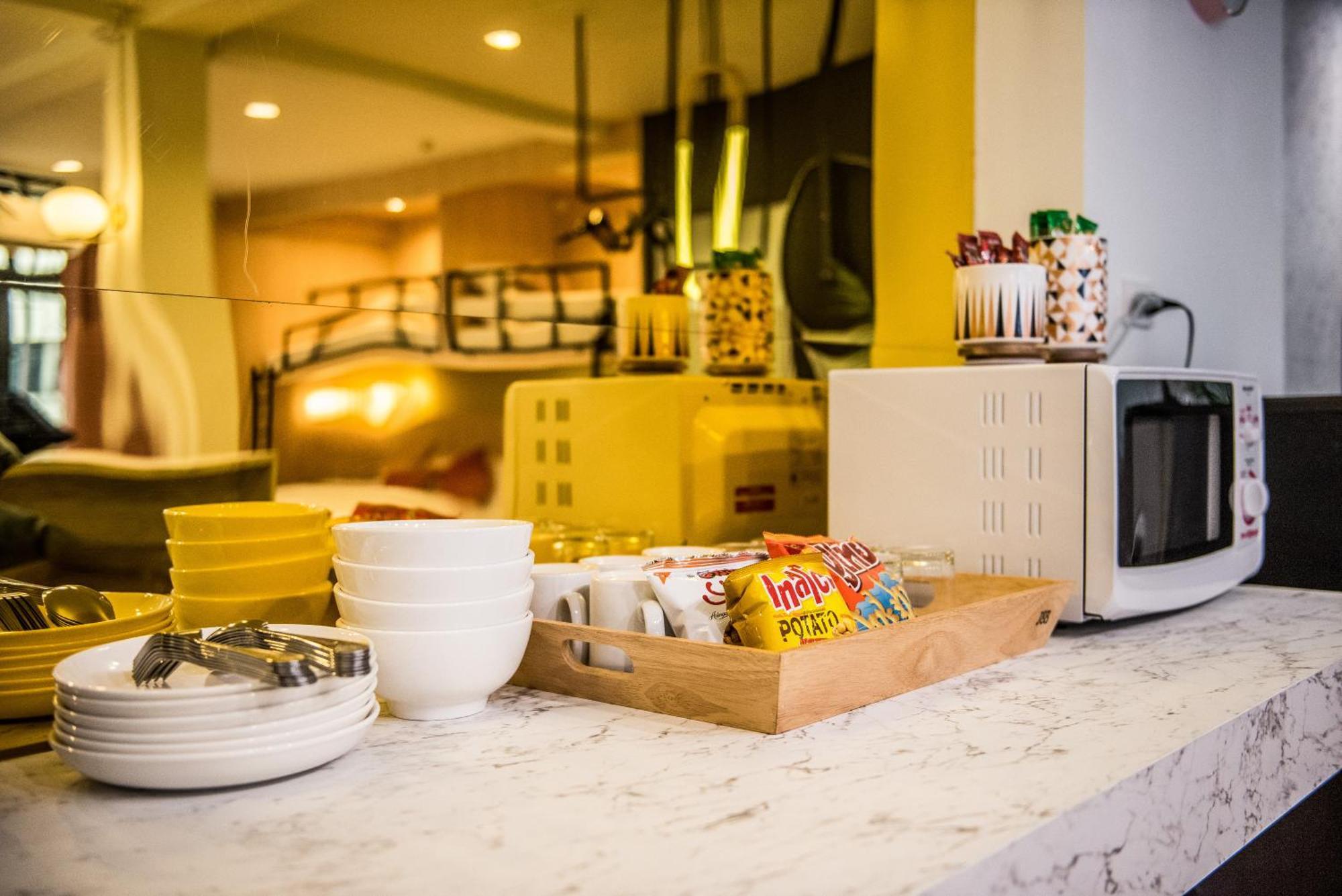 Theme Boutique Hotel Bangkok Makkasan Room photo