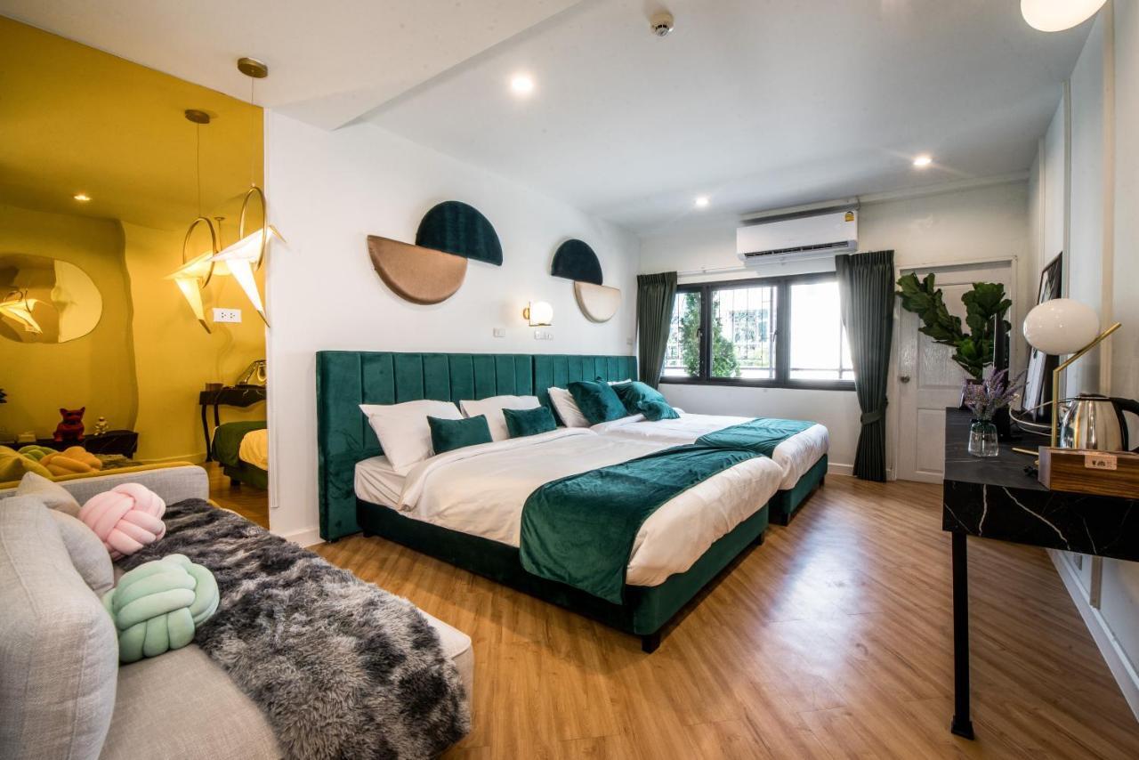 Theme Boutique Hotel Bangkok Makkasan Exterior photo